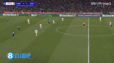 谈球吧(中国)官方网站错失好机会！巴斯托尼塞球，奥古斯托打门偏出