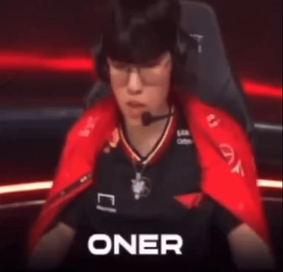 谈球吧压力拉满了！韩网热帖：最后一局Oner喝水时候手都在抖